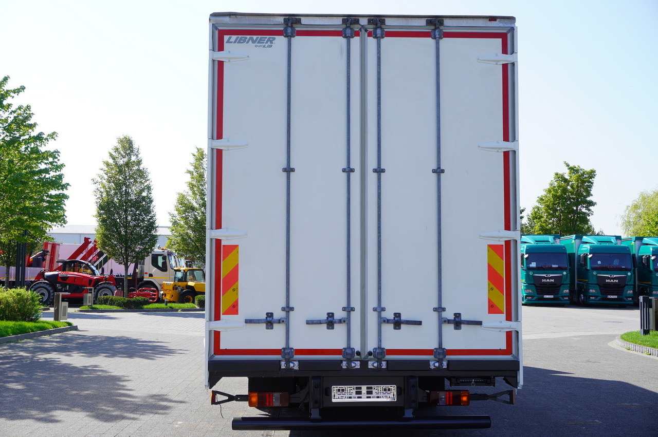 MAN TGL 12.190 / Curtainsider 19 EPAL / Sleeper cab - Plachtový nákladní auto: obrázek 4 MAN TGL 12.190 / Curtainsider 19 EPAL / Sleeper cab - Plachtový nákladní auto: obrázek 4