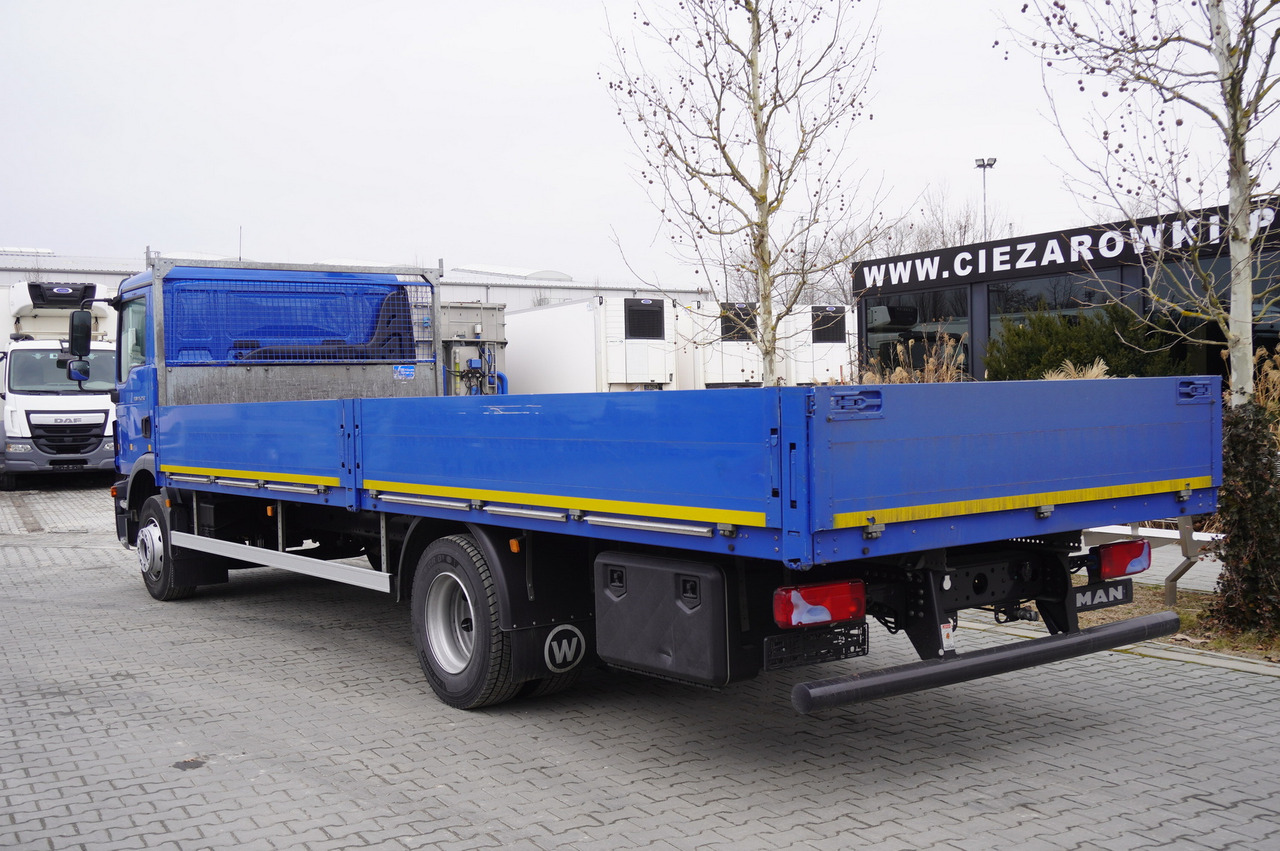 MAN TGM 15.250 / 160,000 km! / 2021 / Flatbed 18 EPAL / 8.8 t capacity - Nákladní automobil valníkový/ Plošinový: obrázek 3 MAN TGM 15.250 / 160,000 km! / 2021 / Flatbed 18 EPAL / 8.8 t capacity - Nákladní automobil valníkový/ Plošinový: obrázek 3