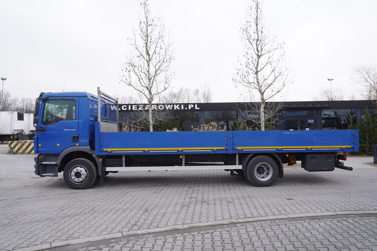 MAN TGM 15.250 / 160,000 km! / 2021 / Flatbed 18 EPAL / 8.8 t capacity - Nákladní automobil valníkový/ Plošinový: obrázek 2 MAN TGM 15.250 / 160,000 km! / 2021 / Flatbed 18 EPAL / 8.8 t capacity - Nákladní automobil valníkový/ Plošinový: obrázek 2