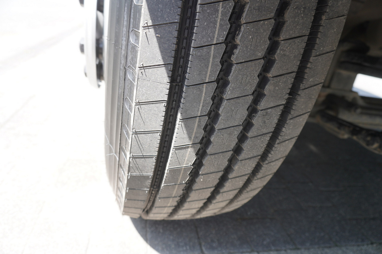 Auto s hydraulickou rukou MAN TGS 26.360 Flatbed / Fassi F175 7.7 T / steered 3rd axle: obrázek 16