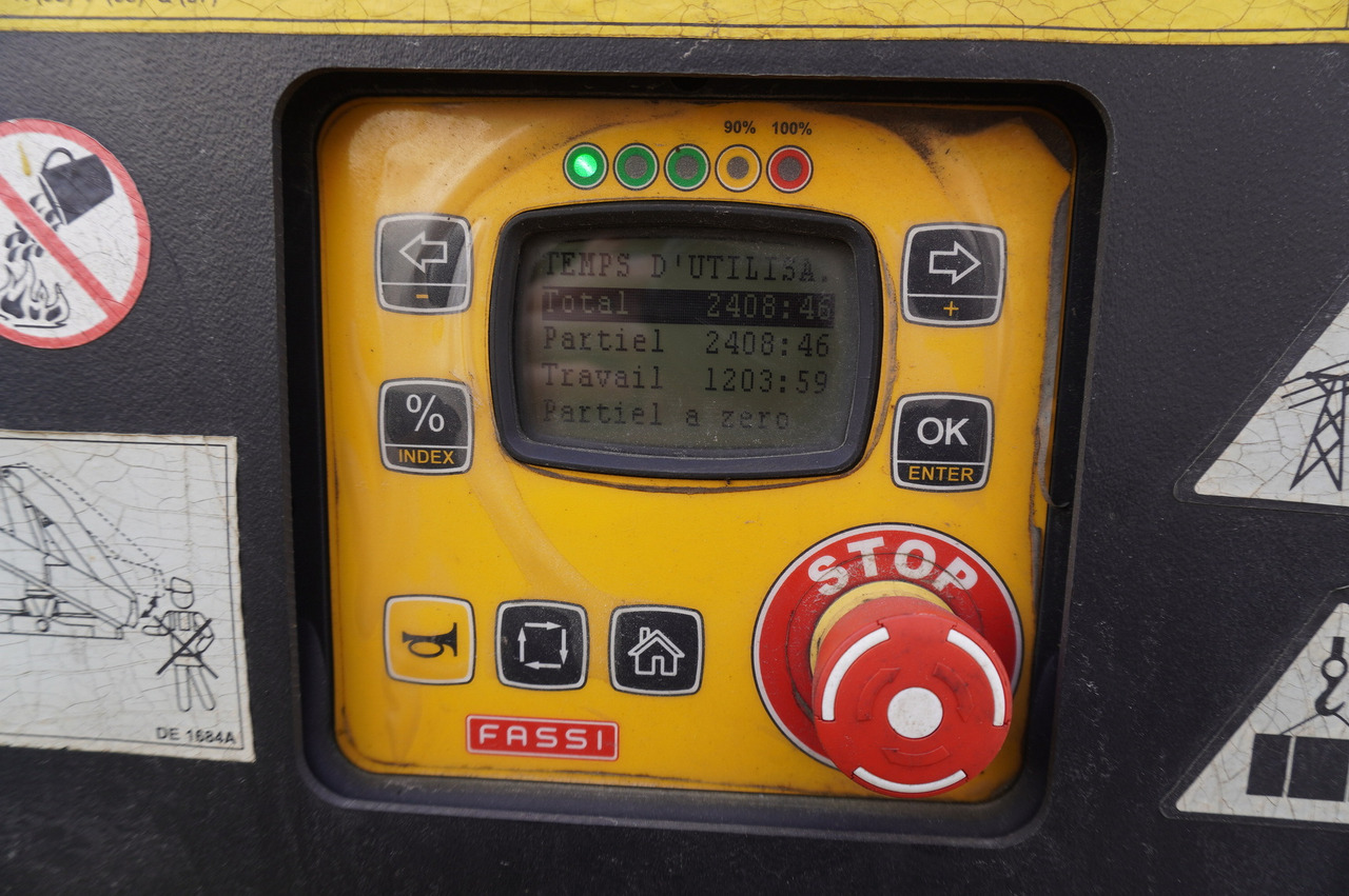 Auto s hydraulickou rukou MAN TGS 26.360 Flatbed / Fassi F175 7.7 T / steered 3rd axle: obrázek 9