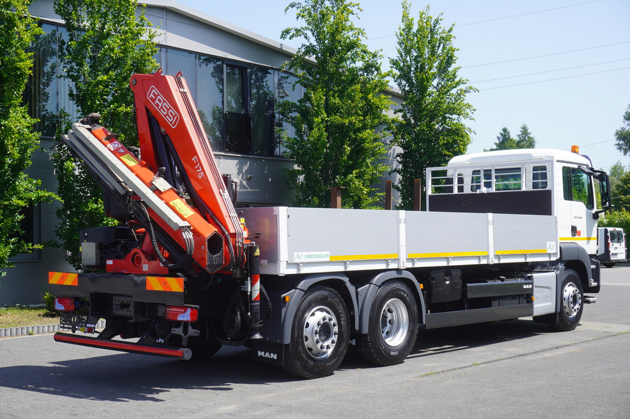 MAN TGS 26.360 Flatbed / Fassi F175 7.7 T / steered 3rd axle - Auto s hydraulickou rukou: obrázek 5 MAN TGS 26.360 Flatbed / Fassi F175 7.7 T / steered 3rd axle - Auto s hydraulickou rukou: obrázek 5
