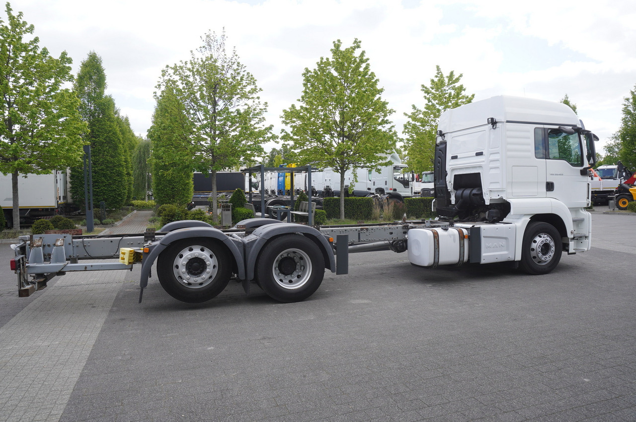MAN TGS 26.420 / 7.5 m chassis / 14.5 t load cap. / Sleeping cab - Podvozek s kabinou: obrázek 5 MAN TGS 26.420 / 7.5 m chassis / 14.5 t load cap. / Sleeping cab - Podvozek s kabinou: obrázek 5