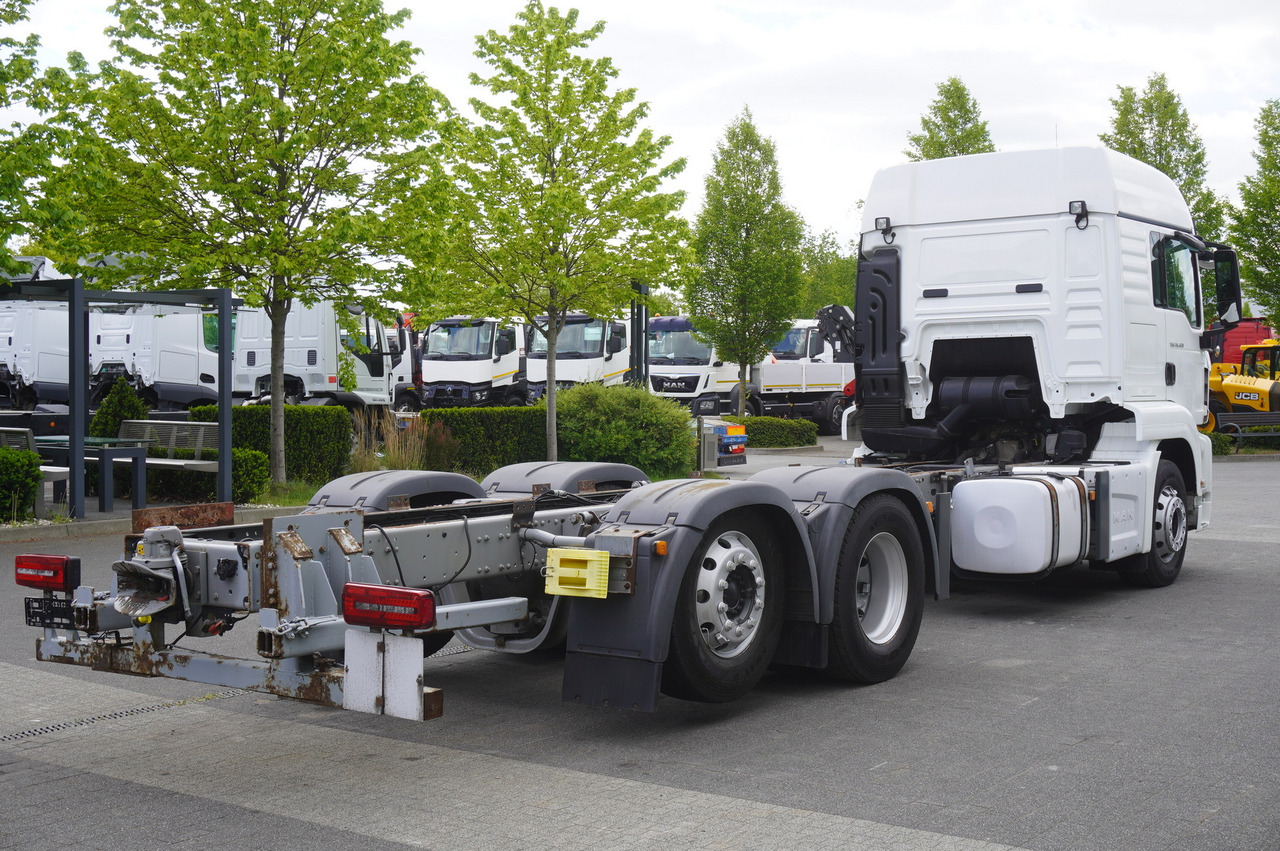 MAN TGS 26.420 / 7.5 m chassis / 14.5 t load cap. / Sleeping cab - Podvozek s kabinou: obrázek 4 MAN TGS 26.420 / 7.5 m chassis / 14.5 t load cap. / Sleeping cab - Podvozek s kabinou: obrázek 4