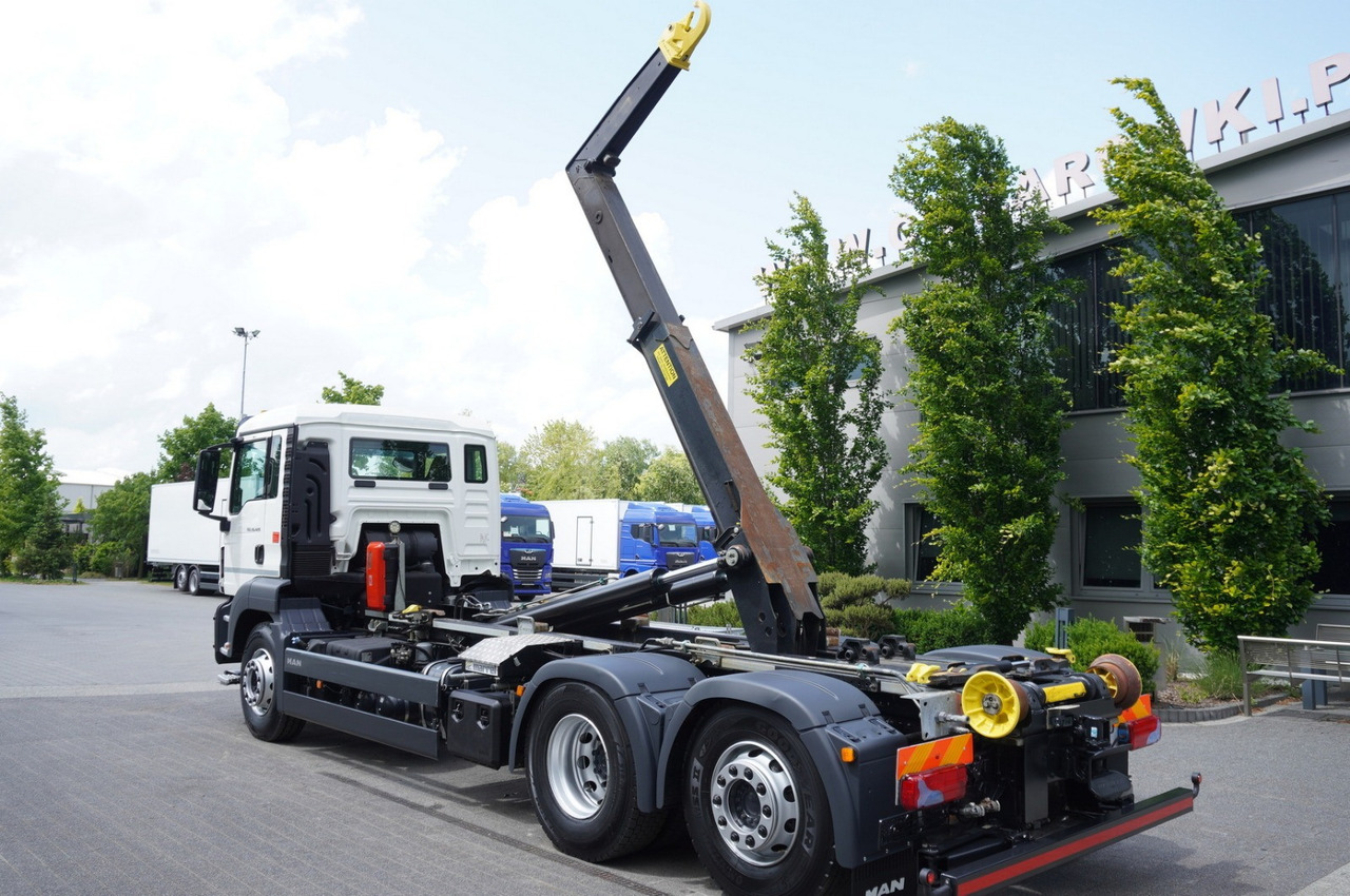 MAN TGS 26.430 E6 6x2 / HIAB Multilift hooklift - Hákový nosič kontejnerů: obrázek 4 MAN TGS 26.430 E6 6x2 / HIAB Multilift hooklift - Hákový nosič kontejnerů: obrázek 4