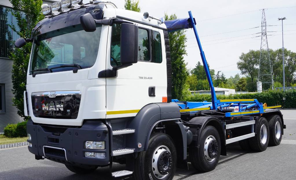 MAN TGS 35.400 8×4 HYVA LIFT 32.56 SE hooklift - Hákový nosič kontejnerů: obrázek 4 MAN TGS 35.400 8×4 HYVA LIFT 32.56 SE hooklift - Hákový nosič kontejnerů: obrázek 4