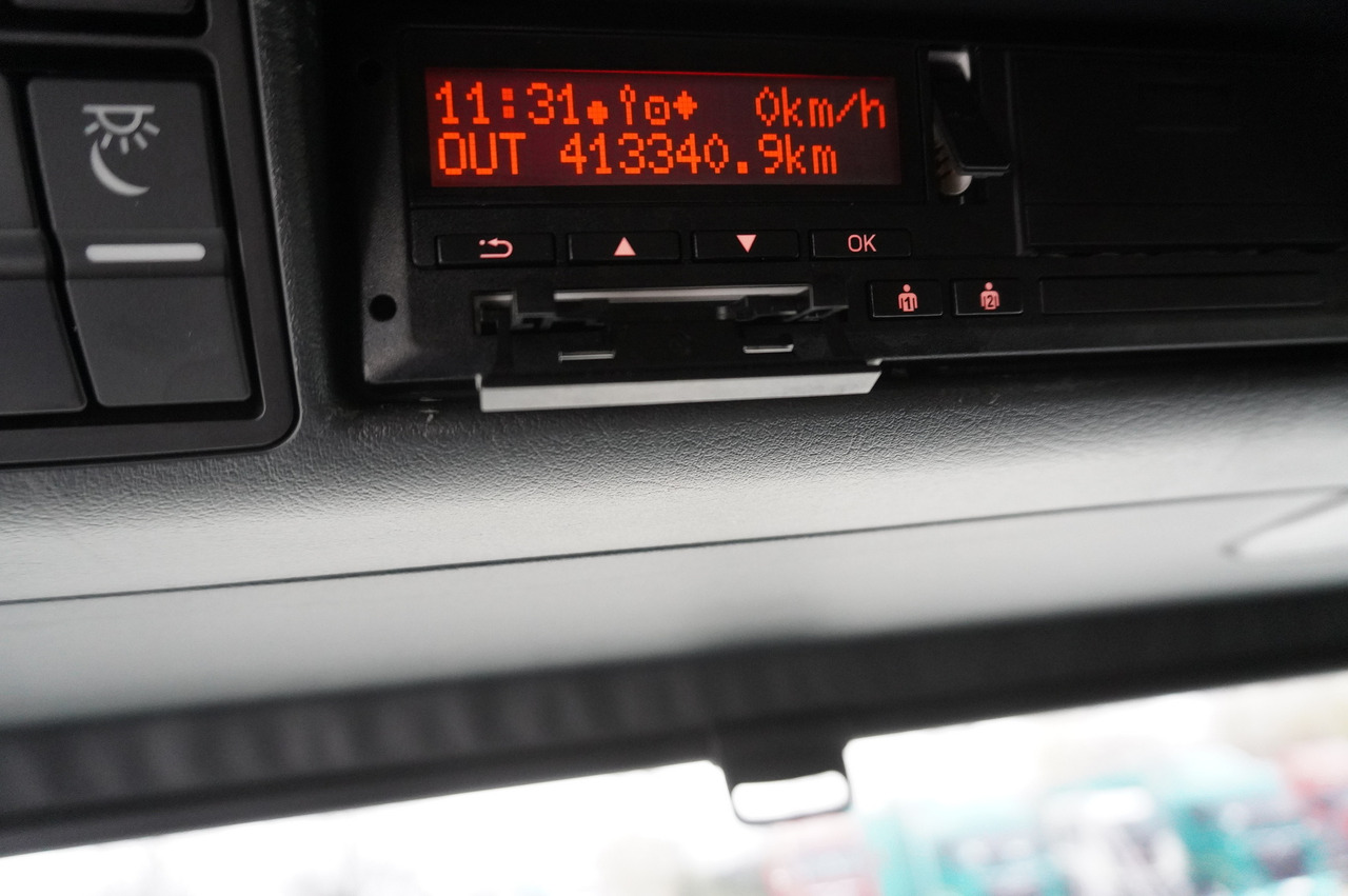 MAN TGS 35.420 8×2 / Chassis 6.4 m / 3 steered axles / 2 units - Podvozek s kabinou: obrázek 3 MAN TGS 35.420 8×2 / Chassis 6.4 m / 3 steered axles / 2 units - Podvozek s kabinou: obrázek 3