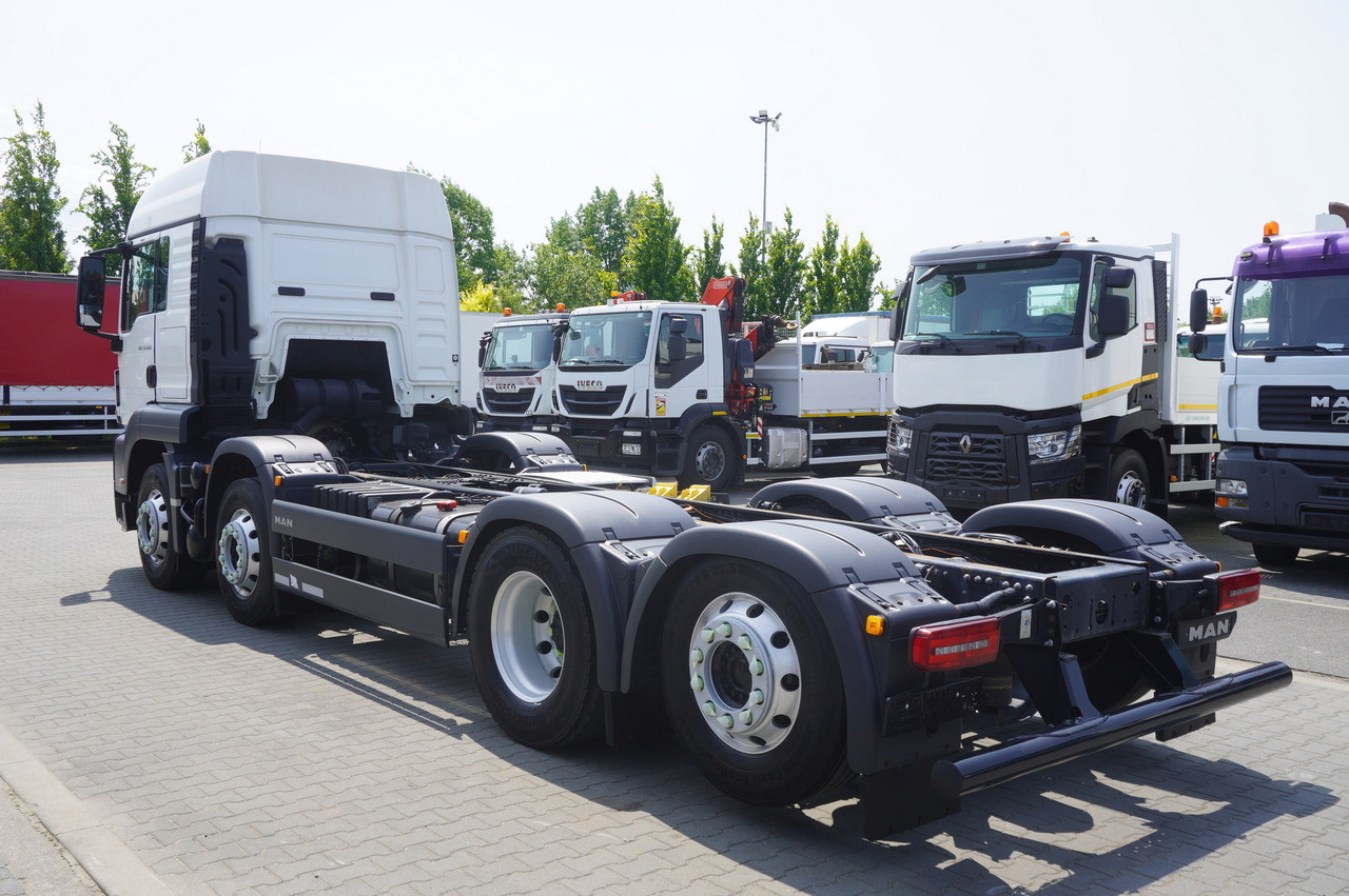 MAN TGS 35.420 8x2 / Chassis 6.4 m / 3 steered axles - Podvozek s kabinou: obrázek 4 MAN TGS 35.420 8x2 / Chassis 6.4 m / 3 steered axles - Podvozek s kabinou: obrázek 4