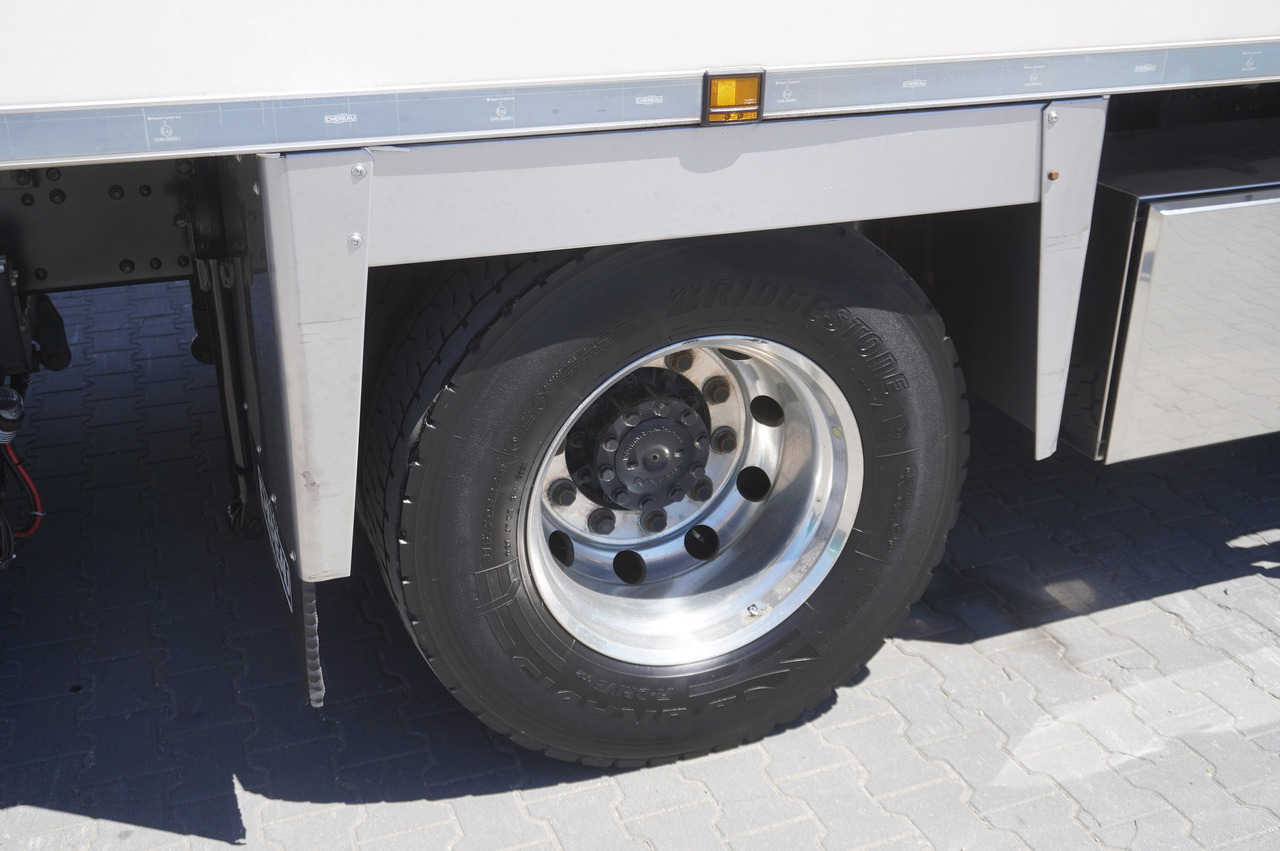 Chladírenský nákladní automobil pro dopravu masa MAN TGX 18.430 / Meat hook CHEREAU refrigerator / Thermoking UT1200: obrázek 12