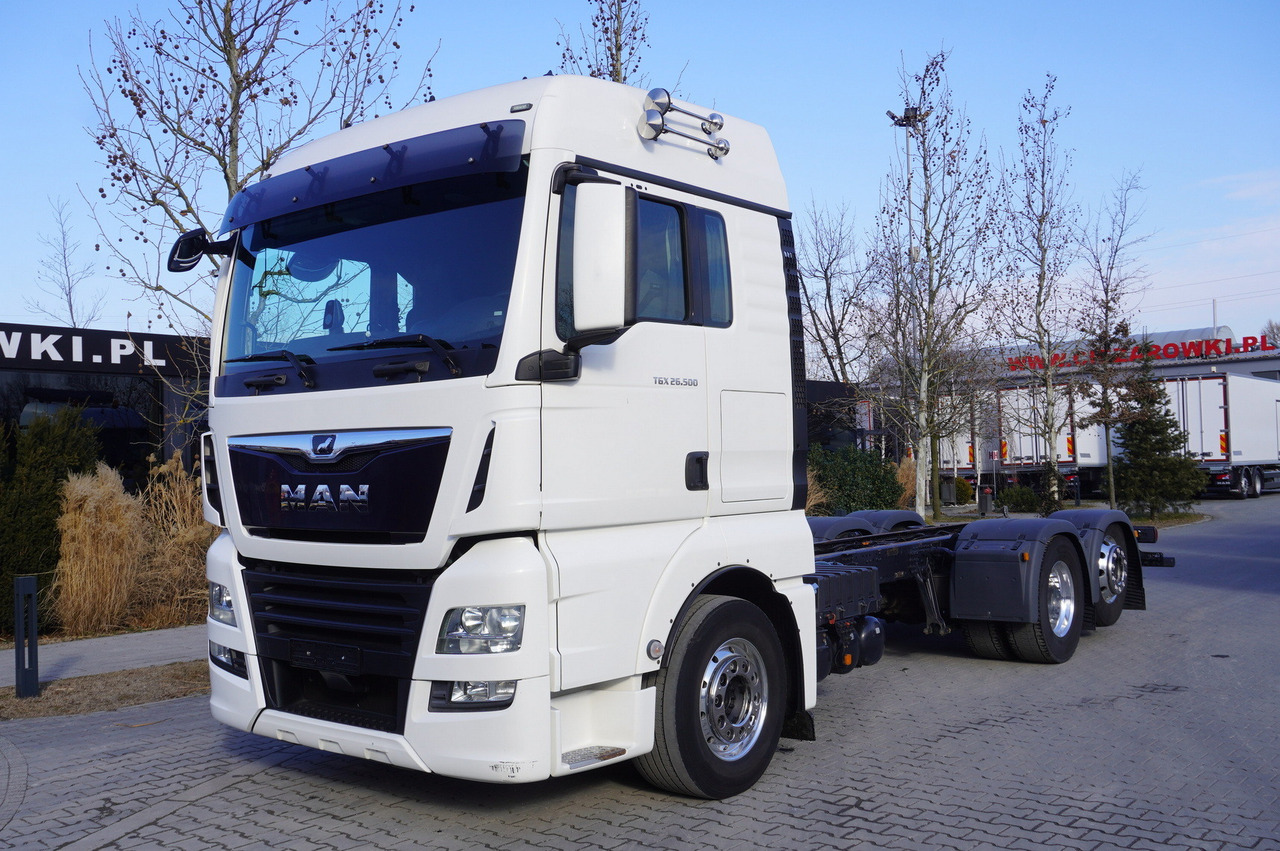 MAN TGX 26,500 / 500 HP / steering 3rd axle / 20 t cap. / Chassis 6.5 m - Podvozek s kabinou: obrázek 3 MAN TGX 26,500 / 500 HP / steering 3rd axle / 20 t cap. / Chassis 6.5 m - Podvozek s kabinou: obrázek 3