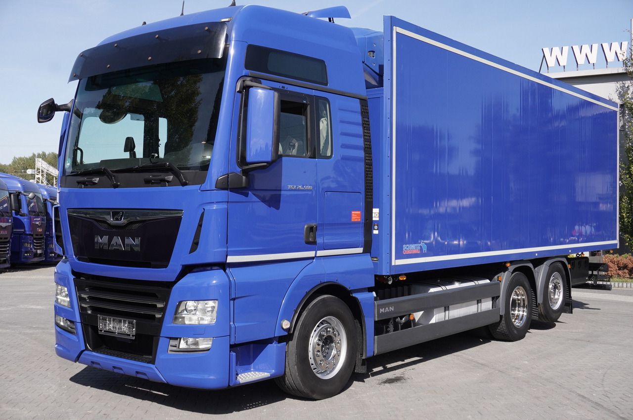 MAN TGX 26.500 E6 XXL / Schmitz 19 pallets / Thermoking / steering axle - Chladírenský nákladní automobil: obrázek 1 MAN TGX 26.500 E6 XXL / Schmitz 19 pallets / Thermoking / steering axle - Chladírenský nákladní automobil: obrázek 1