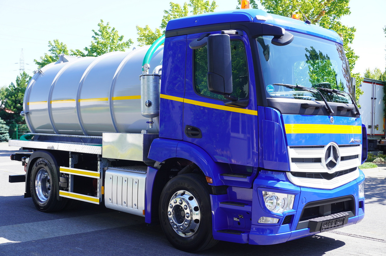 MERCEDES-BENZ Actros 18.35 LS / Body NEW septic tank (08/2025) 11000 l / 280000 kilometers! - Fekální cisterna: obrázek 3 MERCEDES-BENZ Actros 18.35 LS / Body NEW septic tank (08/2025) 11000 l / 280000 kilometers! - Fekální cisterna: obrázek 3