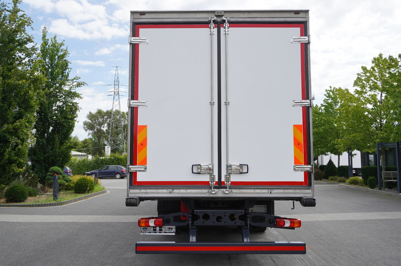 MERCEDES-BENZ Actros 1824 / Refrigerator 22 EPAL / Carrier Supra 850 / Sleeping cabin - Chladírenský nákladní automobil: obrázek 4 MERCEDES-BENZ Actros 1824 / Refrigerator 22 EPAL / Carrier Supra 850 / Sleeping cabin - Chladírenský nákladní automobil: obrázek 4