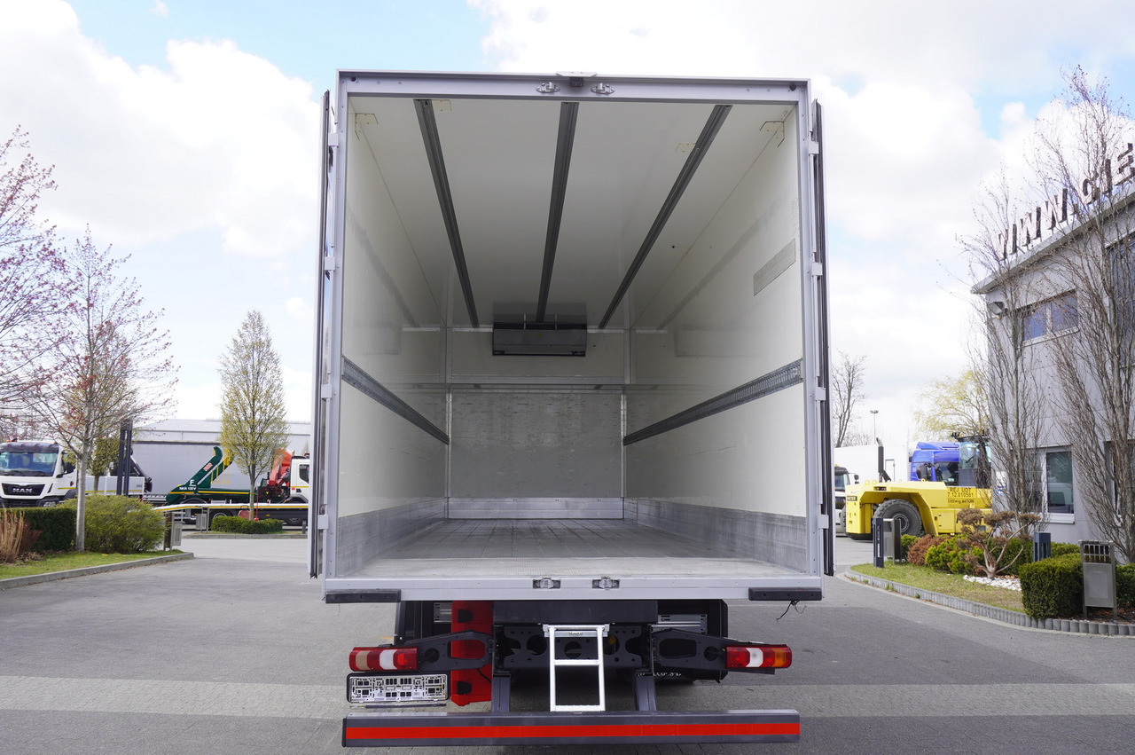 MERCEDES-BENZ Actros 1824 / Refrigerator / Carrier Supra 1250 / Sleeping cabin - Chladírenský nákladní automobil: obrázek 4 MERCEDES-BENZ Actros 1824 / Refrigerator / Carrier Supra 1250 / Sleeping cabin - Chladírenský nákladní automobil: obrázek 4