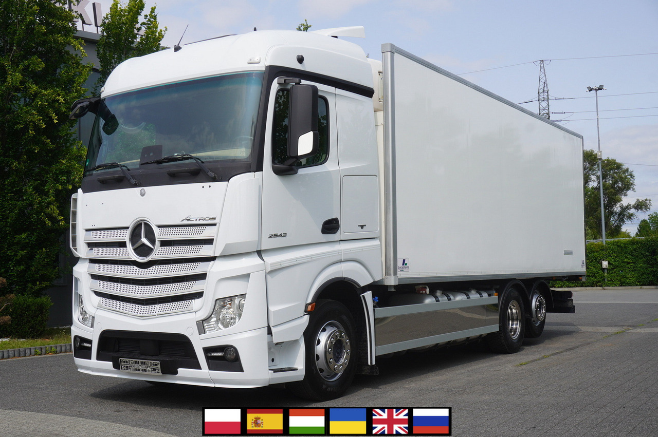 MERCEDES-BENZ Actros 2543 / Lecapitaine Refrigerator Multitemperature / Carrier Supra 950 MT - Chladírenský nákladní automobil: obrázek 1 MERCEDES-BENZ Actros 2543 / Lecapitaine Refrigerator Multitemperature / Carrier Supra 950 MT - Chladírenský nákladní automobil: obrázek 1