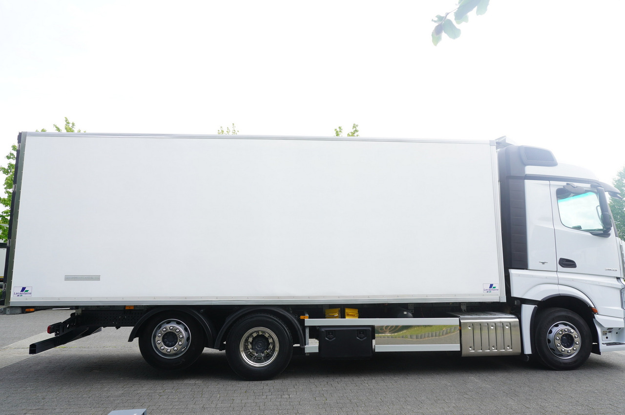 MERCEDES-BENZ Actros 2543 / Lecapitaine Refrigerator Multitemperature / Carrier Supra 950 MT - Chladírenský nákladní automobil: obrázek 5 MERCEDES-BENZ Actros 2543 / Lecapitaine Refrigerator Multitemperature / Carrier Supra 950 MT - Chladírenský nákladní automobil: obrázek 5