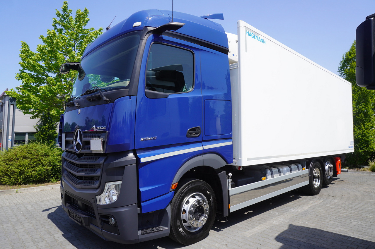 MERCEDES-BENZ Actros 2545 / 2021 / Hagemann refrigerator Multitemperature - Chladírenský nákladní automobil: obrázek 2 MERCEDES-BENZ Actros 2545 / 2021 / Hagemann refrigerator Multitemperature - Chladírenský nákladní automobil: obrázek 2
