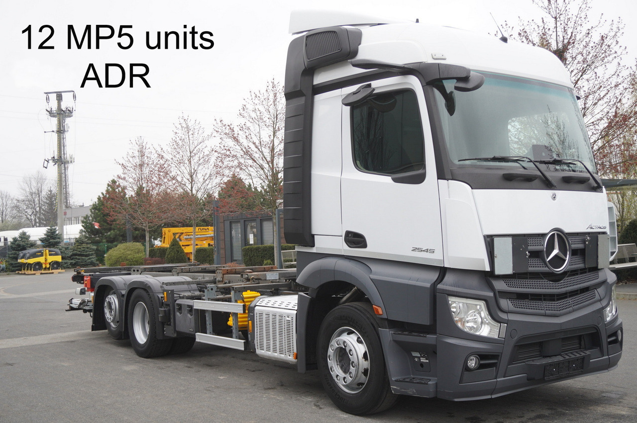 MERCEDES-BENZ Actros 2545 6×2 MP5 / ADR / several units - Kontejnérový podvozek/ Výměnná nástavba: obrázek 1 MERCEDES-BENZ Actros 2545 6×2 MP5 / ADR / several units - Kontejnérový podvozek/ Výměnná nástavba: obrázek 1