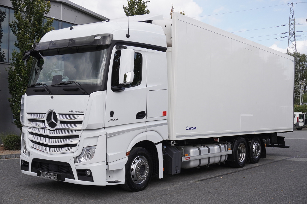 MERCEDES-BENZ Actros 2545 MP5 6×2 E6 / KRONE REFRIGERATOR 40 pallets Bitemperature Doppelstock / high 2.7m - Chladírenský nákladní automobil: obrázek 1 MERCEDES-BENZ Actros 2545 MP5 6×2 E6 / KRONE REFRIGERATOR 40 pallets Bitemperature Doppelstock / high 2.7m - Chladírenský nákladní automobil: obrázek 1