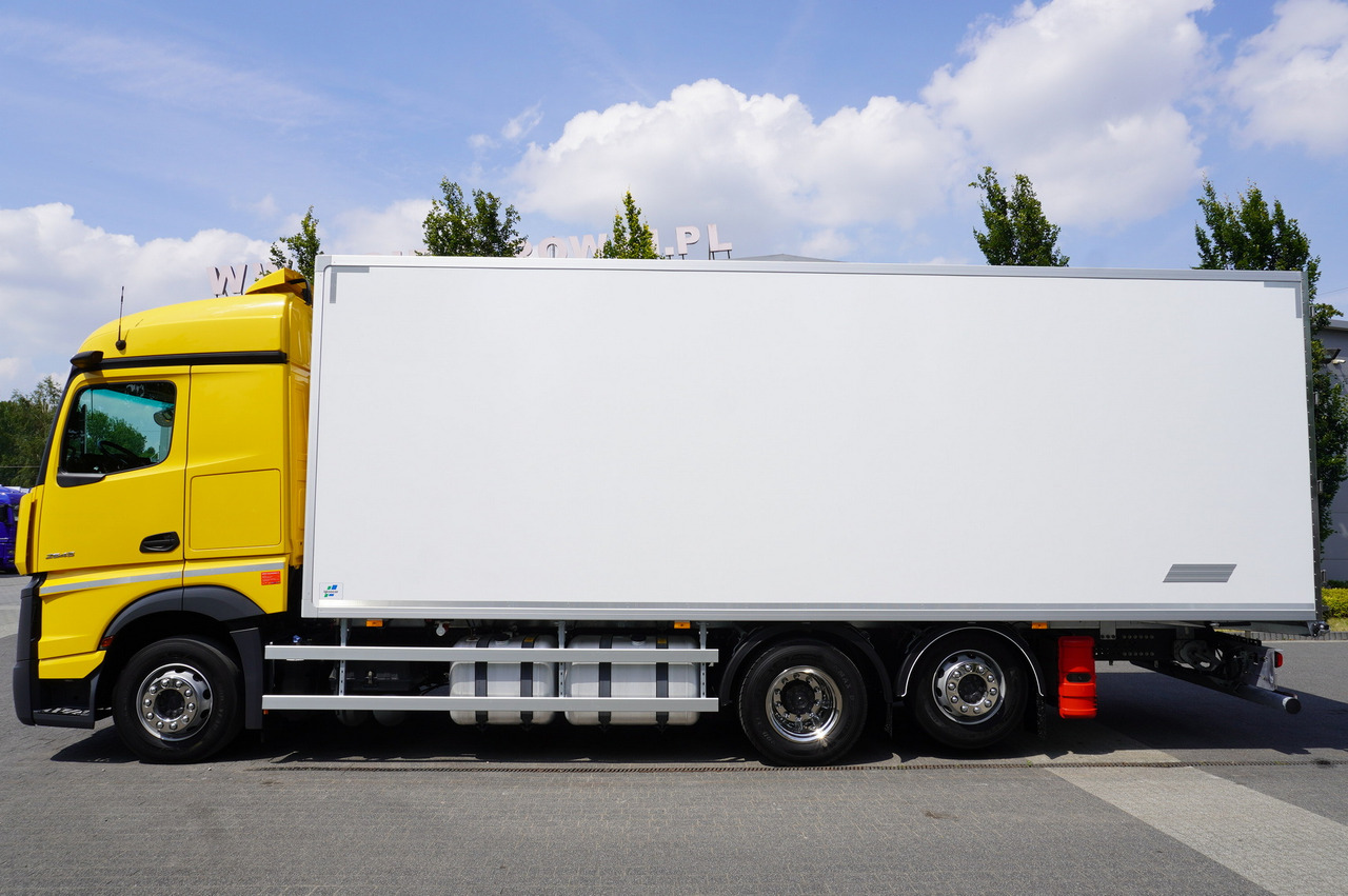 MERCEDES-BENZ Actros 2545 MP5 6×2 E6 / NEW Igloocar refrigerator / 19 pallets - Chladírenský nákladní automobil: obrázek 2 MERCEDES-BENZ Actros 2545 MP5 6×2 E6 / NEW Igloocar refrigerator / 19 pallets - Chladírenský nákladní automobil: obrázek 2