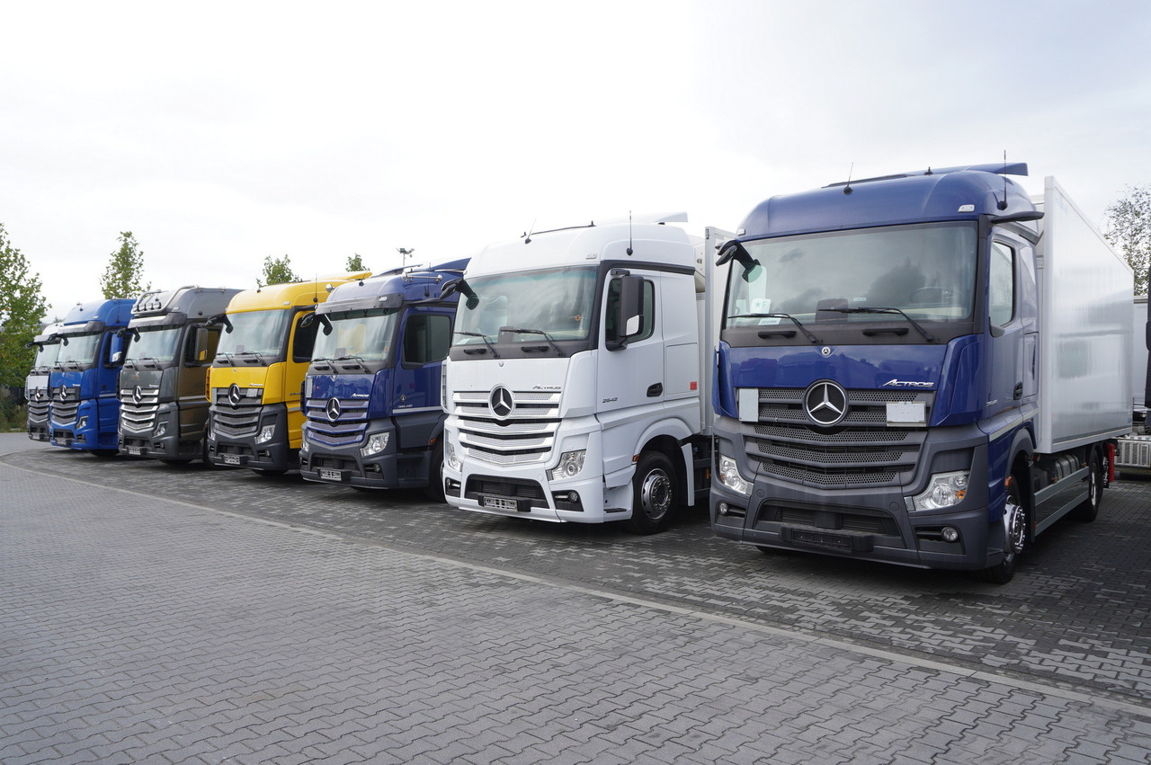 MERCEDES-BENZ Actros 2545 / Multitemperature Refrigerator / several units - Chladírenský nákladní automobil: obrázek 2 MERCEDES-BENZ Actros 2545 / Multitemperature Refrigerator / several units - Chladírenský nákladní automobil: obrázek 2