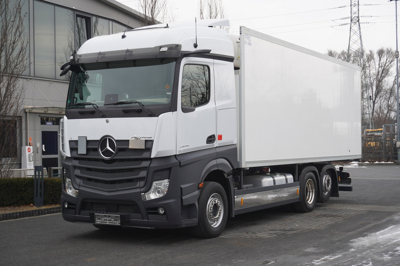 MERCEDES-BENZ Actros 2545 / Zaibas meat hook refrigerator 18 EPAL / 2022 - Chladírenský nákladní automobil: obrázek 1 MERCEDES-BENZ Actros 2545 / Zaibas meat hook refrigerator 18 EPAL / 2022 - Chladírenský nákladní automobil: obrázek 1