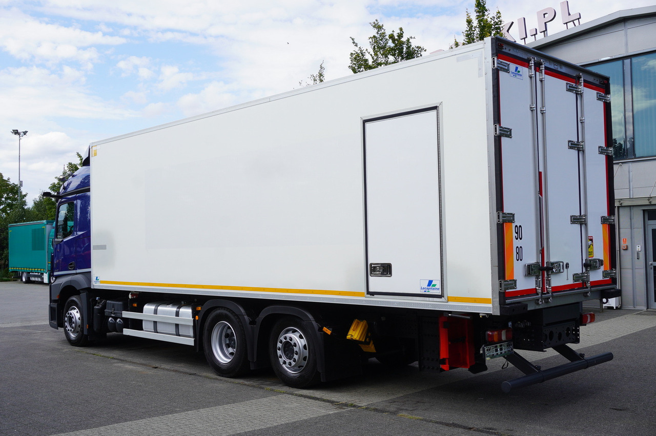 MERCEDES-BENZ Actros 2546 / Lecapitaine refrigerator 20 EPAL / Multitemperature / Carrier Supra 1150 MT - Chladírenský nákladní automobil: obrázek 3 MERCEDES-BENZ Actros 2546 / Lecapitaine refrigerator 20 EPAL / Multitemperature / Carrier Supra 1150 MT - Chladírenský nákladní automobil: obrázek 3