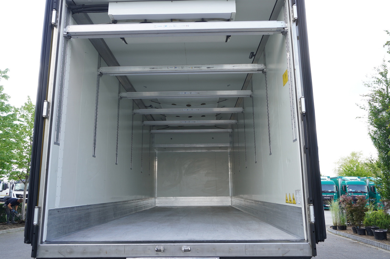 MERCEDES-BENZ Actros 2548 MP5 / Krone Refrigerator Multitemperature / Doppelstock 36 EPAL / GIGA Space cabin - Chladírenský nákladní automobil: obrázek 4 MERCEDES-BENZ Actros 2548 MP5 / Krone Refrigerator Multitemperature / Doppelstock 36 EPAL / GIGA Space cabin - Chladírenský nákladní automobil: obrázek 4