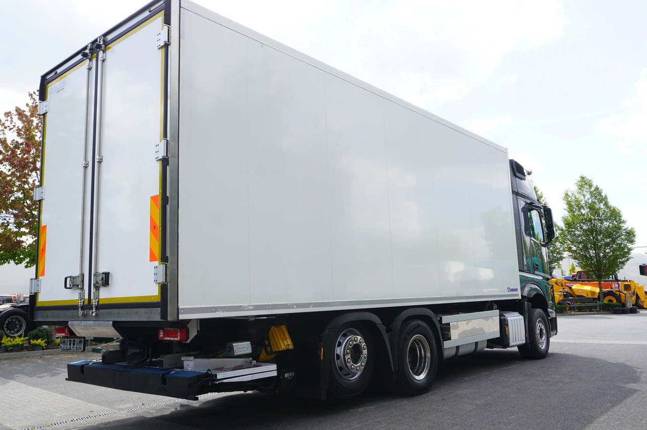 MERCEDES-BENZ Actros 2548 MP5 / Krone Refrigerator Multitemperature / Doppelstock 36 EPAL / GIGA Space cabin - Chladírenský nákladní automobil: obrázek 2 MERCEDES-BENZ Actros 2548 MP5 / Krone Refrigerator Multitemperature / Doppelstock 36 EPAL / GIGA Space cabin - Chladírenský nákladní automobil: obrázek 2