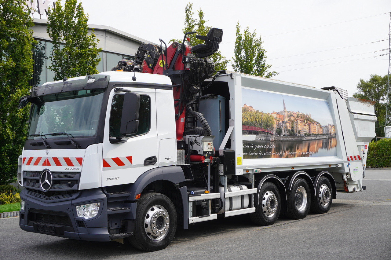 MERCEDES-BENZ Antos 3240 8x2 / Tajfun 5T crane / Farid Industries garbage truck/ 3 steered axles - Čistič odpadových jam: obrázek 3 MERCEDES-BENZ Antos 3240 8x2 / Tajfun 5T crane / Farid Industries garbage truck/ 3 steered axles - Čistič odpadových jam: obrázek 3