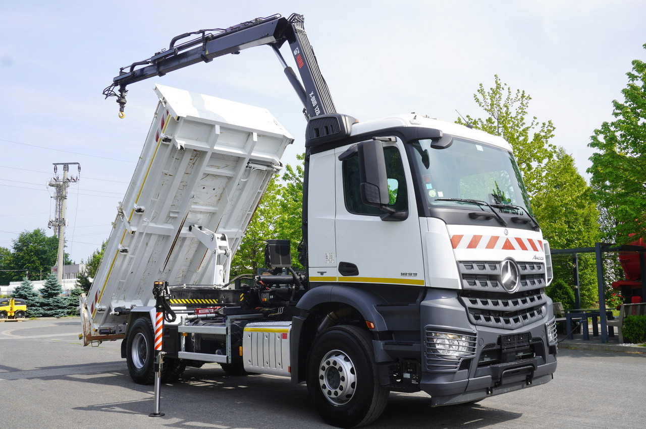 Nákladní automobil valníkový/ Plošinový, Auto s hydraulickou rukou MERCEDES-BENZ Arocs 1833 / 87,000 km!!! / Hds HIAB X-DUO 128 B-2 / three-sided tipper: obrázek 8