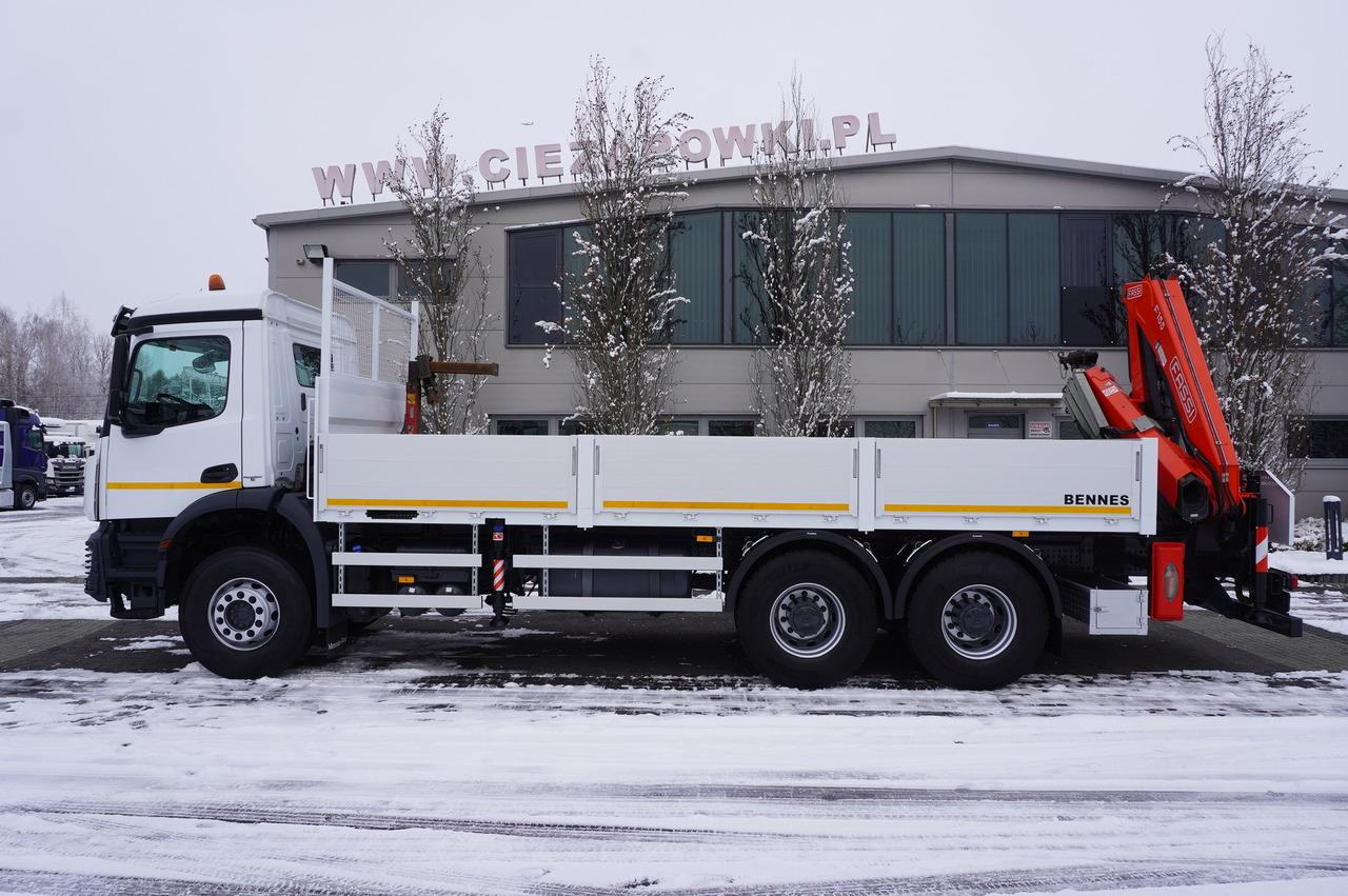 MERCEDES-BENZ Arocs 2633 flatbed truck / Crane FASSI F155A.0.23 / REMOTE CONTROL / 230,000 km - Auto s hydraulickou rukou: obrázek 2 MERCEDES-BENZ Arocs 2633 flatbed truck / Crane FASSI F155A.0.23 / REMOTE CONTROL / 230,000 km - Auto s hydraulickou rukou: obrázek 2