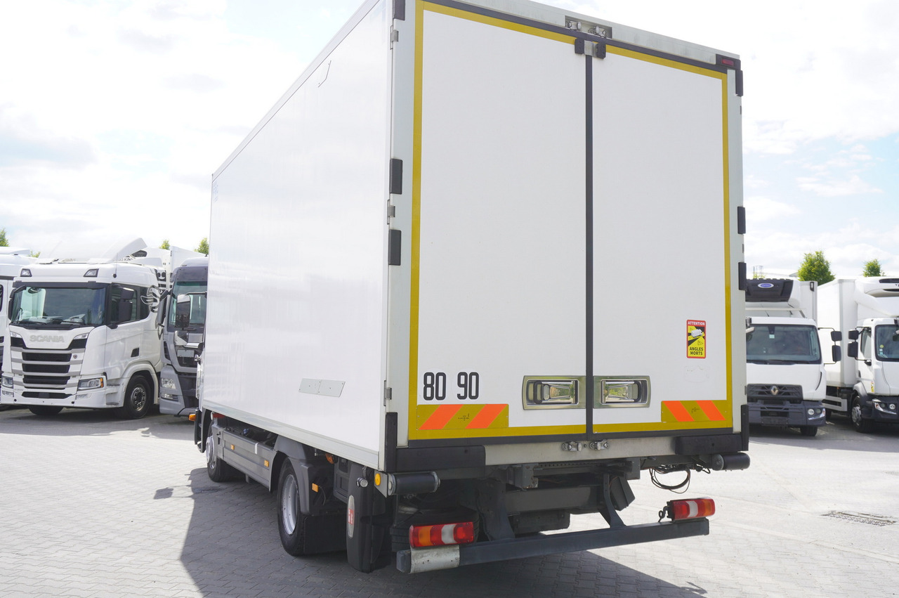 MERCEDES-BENZ Atego 1021 / Lamberet meat hook refrigerator / Carcass elevator 1000 kg / Thermoking T800 R - Chladírenský nákladní automobil, Auto s hydraulickou rukou: obrázek 3 MERCEDES-BENZ Atego 1021 / Lamberet meat hook refrigerator / Carcass elevator 1000 kg / Thermoking T800 R - Chladírenský nákladní automobil, Auto s hydraulickou rukou: obrázek 3