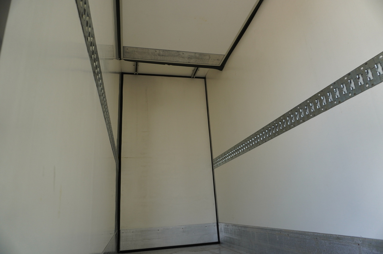MERCEDES-BENZ Atego 1223 / Bitemperature Refrigerator 12 EPAL / Full ADR / Sleeper cab / 175 tho. km leasing MERCEDES-BENZ Atego 1223 / Bitemperature Refrigerator 12 EPAL / Full ADR / Sleeper cab / 175 tho. km: obrázek 13