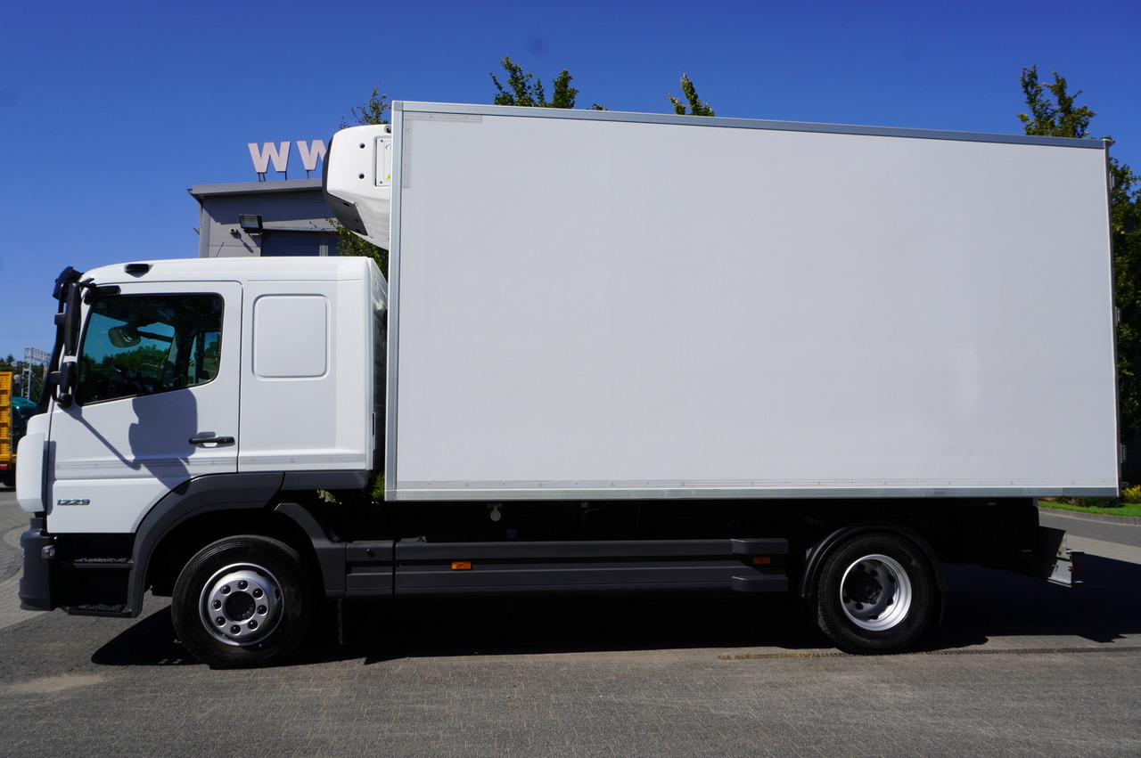MERCEDES-BENZ Atego 1223 / Bitemperature Refrigerator 12 EPAL / Full ADR / Sleeper cab / 175 tho. km - Chladírenský nákladní automobil: obrázek 2 MERCEDES-BENZ Atego 1223 / Bitemperature Refrigerator 12 EPAL / Full ADR / Sleeper cab / 175 tho. km - Chladírenský nákladní automobil: obrázek 2
