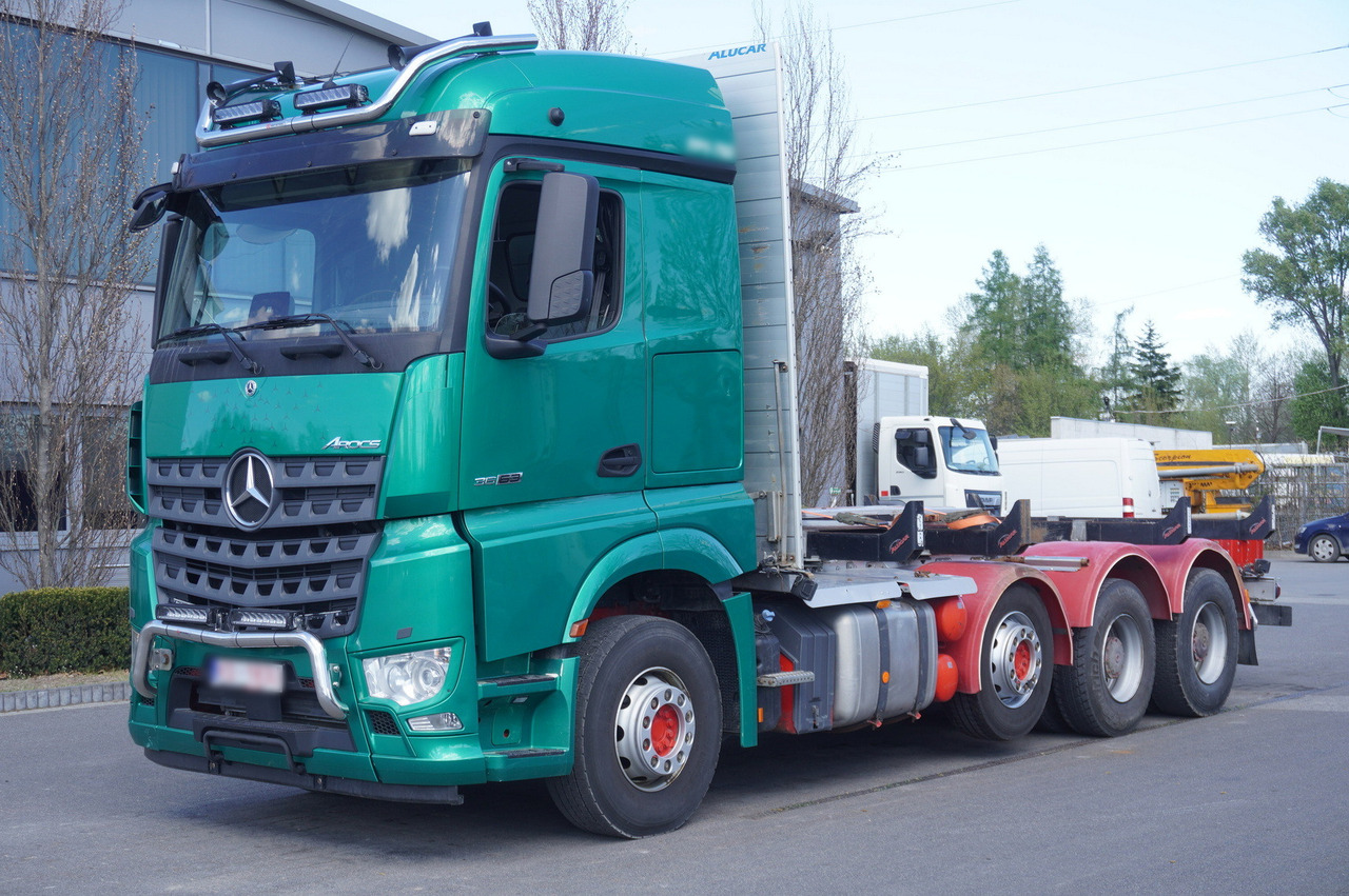 Mercedes-Benz Arocs 3563 8 × 4 / 630 HP / steered axle / Logging superstructure - Auto s hydraulickou rukou: obrázek 3 Mercedes-Benz Arocs 3563 8 × 4 / 630 HP / steered axle / Logging superstructure - Auto s hydraulickou rukou: obrázek 3