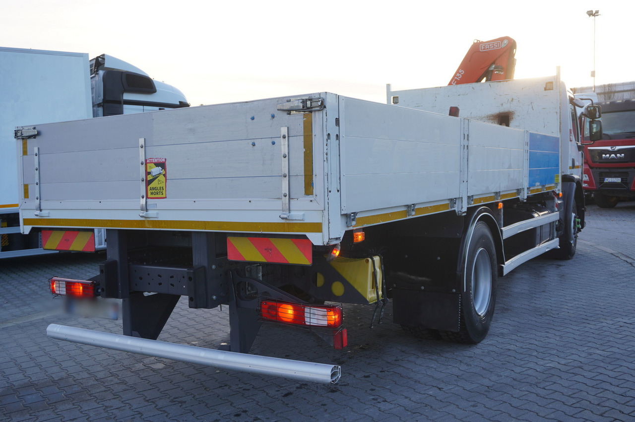 RENAULT C280 DTI 8 / FASSI crane 5.6 T / range 8 m / Flatbed 15 EPAL - Auto s hydraulickou rukou: obrázek 3 RENAULT C280 DTI 8 / FASSI crane 5.6 T / range 8 m / Flatbed 15 EPAL - Auto s hydraulickou rukou: obrázek 3