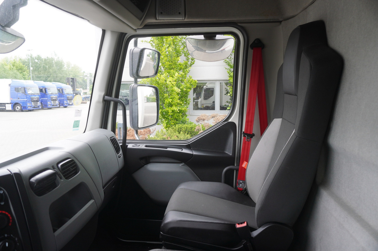 Chladírenský nákladní automobil pro dopravu masa RENAULT D13 / 140 tho km !!! / Meat hook refrigerator / Thermoking T800R / 2 units: obrázek 20