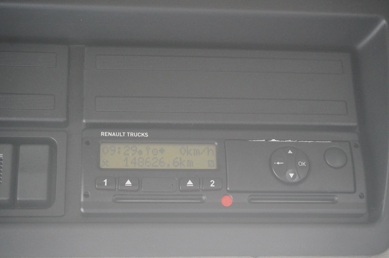 Chladírenský nákladní automobil pro dopravu masa RENAULT D13 / 140 tho km !!! / Meat hook refrigerator / Thermoking T800R / 2 units: obrázek 16