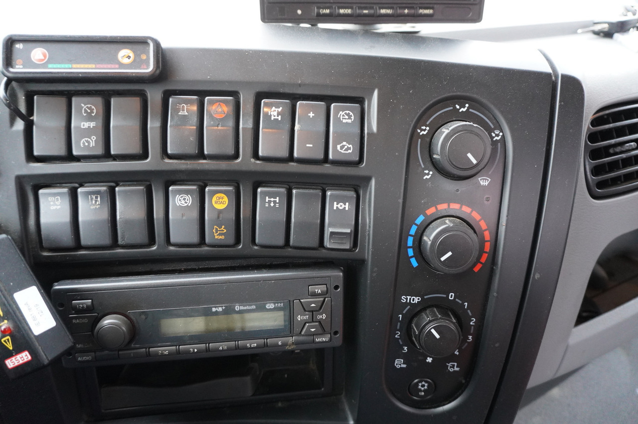 Auto s hydraulickou rukou RENAULT RENAULT C280 DTI 8 / FASSI crane 5.6 T / 560 MTH / range 8 m / Flatbed 15 EPAL: obrázek 21