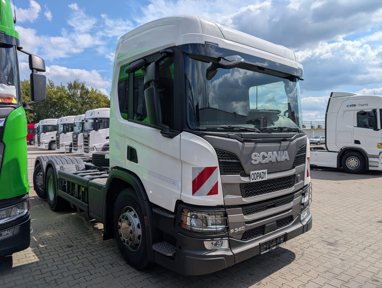 SCANIA P 340 B6x2*4NA / chassis frame / steering axle / CNG / large cab / 8 units - Podvozek s kabinou: obrázek 2 SCANIA P 340 B6x2*4NA / chassis frame / steering axle / CNG / large cab / 8 units - Podvozek s kabinou: obrázek 2