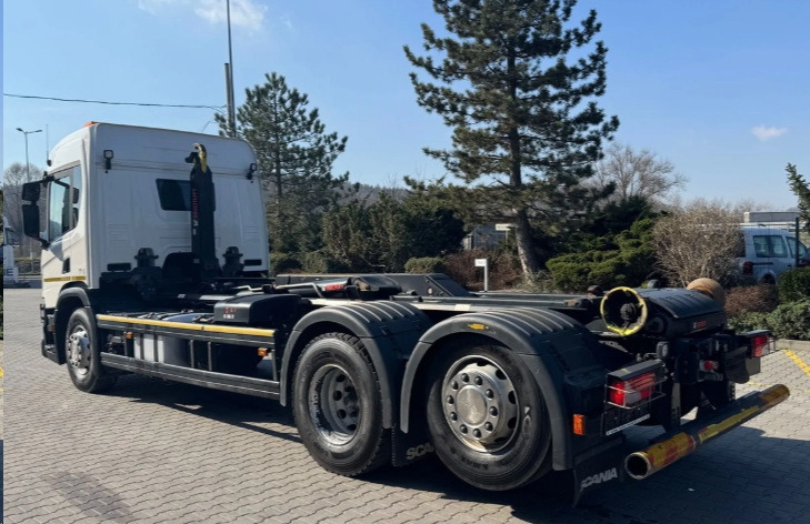 SCANIA P410 B6X2*4NA HIAB Multilift 21t / 150 tho.km hooklift - Hákový nosič kontejnerů: obrázek 4 SCANIA P410 B6X2*4NA HIAB Multilift 21t / 150 tho.km hooklift - Hákový nosič kontejnerů: obrázek 4
