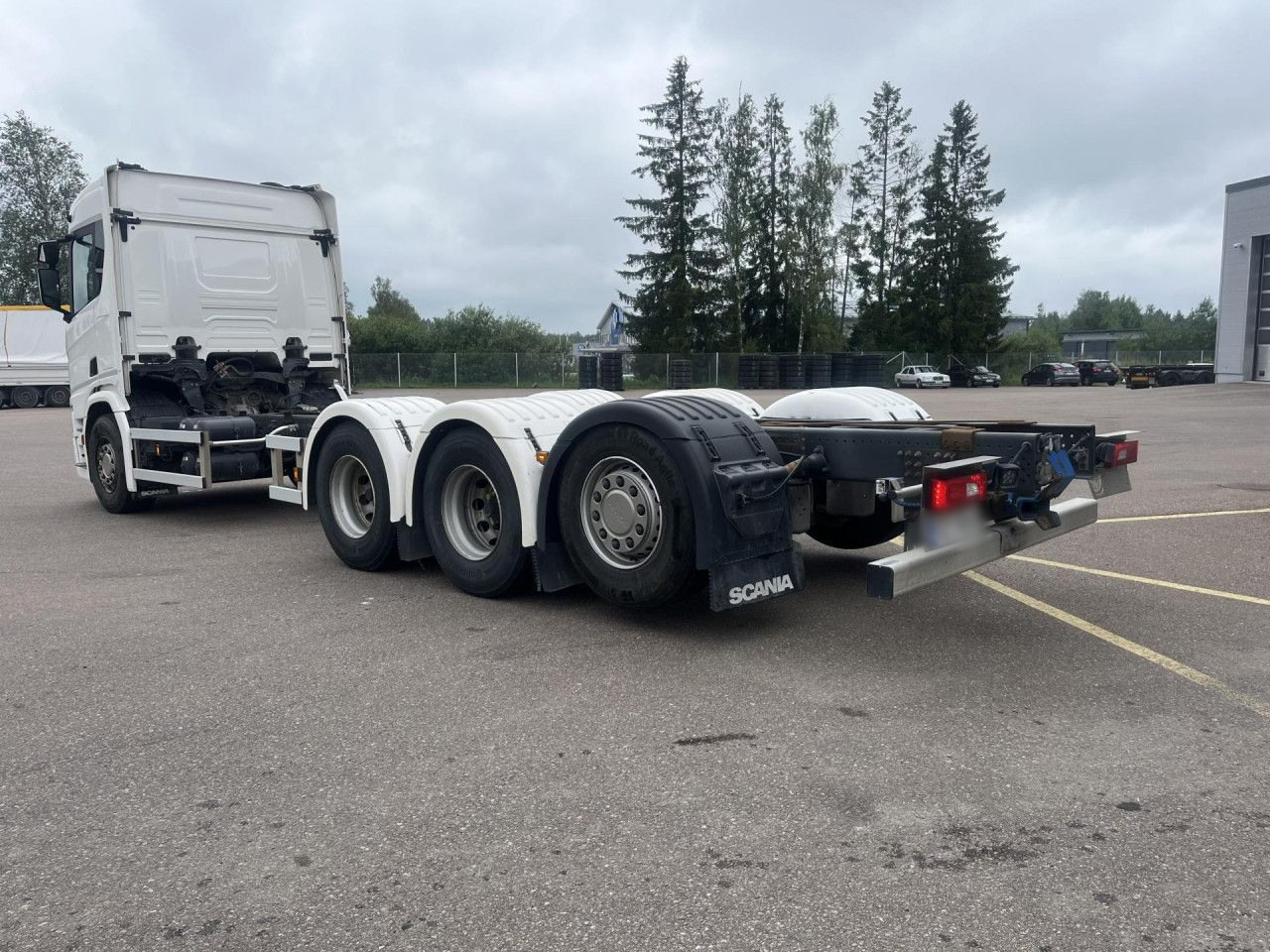 SCANIA R560 B8x4*4 / Chassis / sleeper cab / Power take-off - Auto s hydraulickou rukou: obrázek 2 SCANIA R560 B8x4*4 / Chassis / sleeper cab / Power take-off - Auto s hydraulickou rukou: obrázek 2