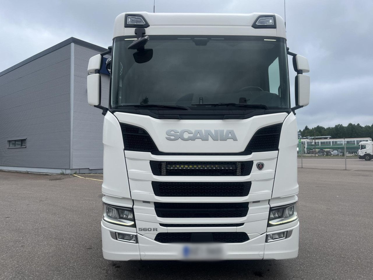 SCANIA R560 B8x4*4 / Chassis / sleeper cab / Power take-off - Auto s hydraulickou rukou: obrázek 4 SCANIA R560 B8x4*4 / Chassis / sleeper cab / Power take-off - Auto s hydraulickou rukou: obrázek 4