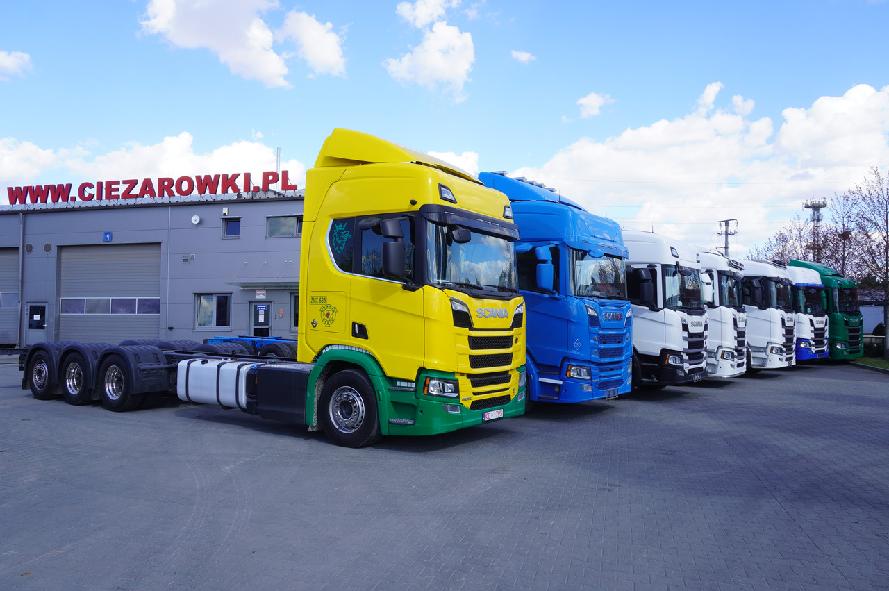SCANIA R650 V8 / 650 HP/ frame 8.8 m / steered 4th axis / 20 units - Auto s hydraulickou rukou: obrázek 1 SCANIA R650 V8 / 650 HP/ frame 8.8 m / steered 4th axis / 20 units - Auto s hydraulickou rukou: obrázek 1