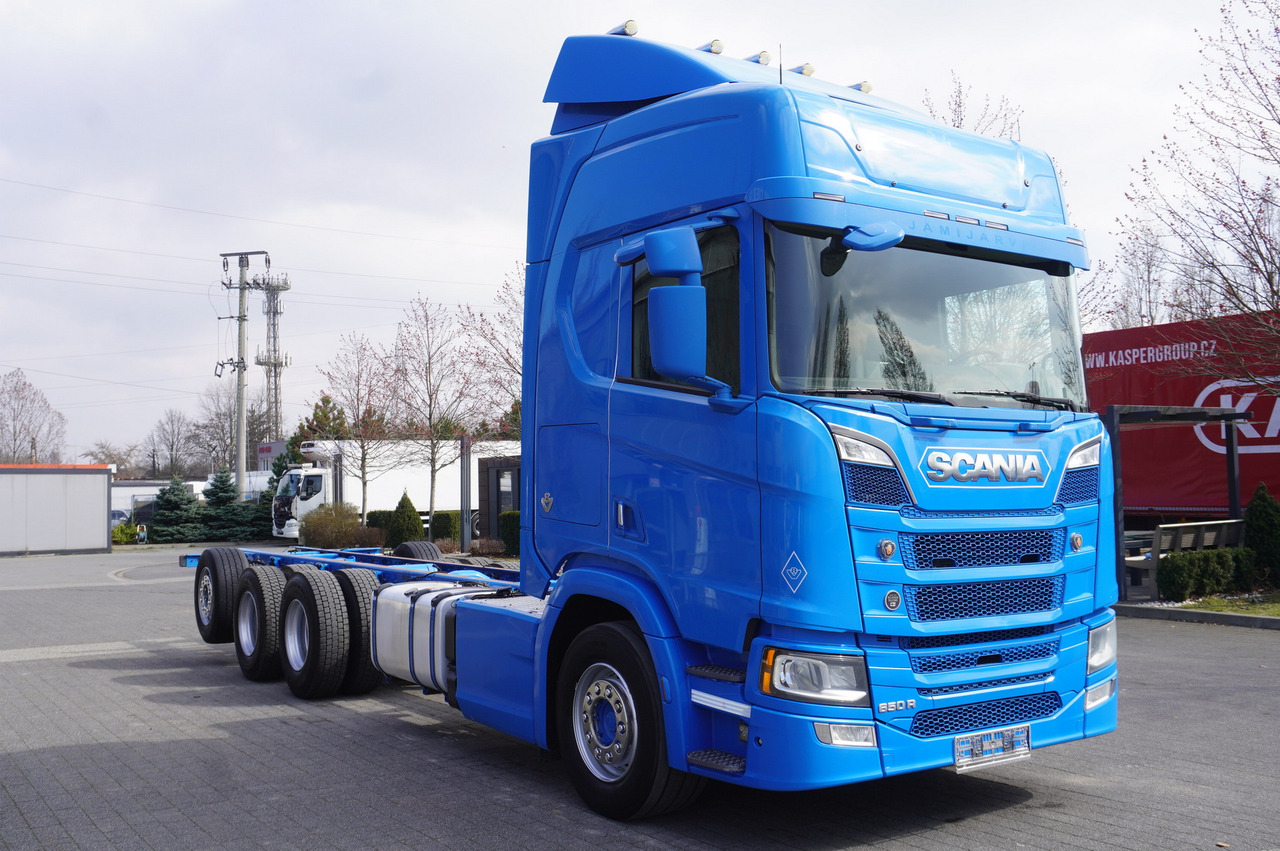 SCANIA R650 V8 / 650 HP/ frame 8.8 m / steered 4th axle - Auto s hydraulickou rukou: obrázek 5 SCANIA R650 V8 / 650 HP/ frame 8.8 m / steered 4th axle - Auto s hydraulickou rukou: obrázek 5