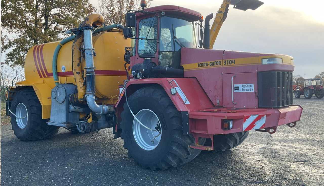 TERRA-GATOR TG 3104 Self-propelled liquid manure spreader - Rozmetadlo chlévské mrvy: obrázek 4 TERRA-GATOR TG 3104 Self-propelled liquid manure spreader - Rozmetadlo chlévské mrvy: obrázek 4