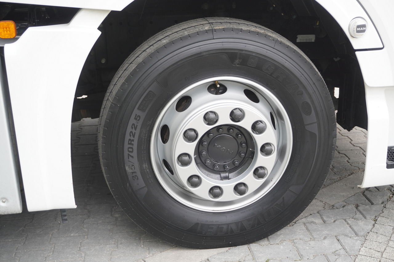 Tahač MAN TGX 28.510 6x2 / Sleeper cab / NEW tires / GVW 65 t: obrázek 14 Tahač MAN TGX 28.510 6x2 / Sleeper cab / NEW tires / GVW 65 t: obrázek 14