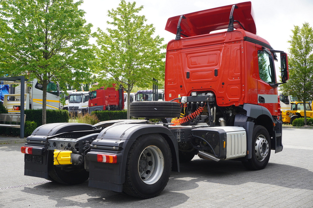MERCEDES-BENZ Actros 1833 tractor unit / 260 tho. km - Tahač: obrázek 4 MERCEDES-BENZ Actros 1833 tractor unit / 260 tho. km - Tahač: obrázek 4