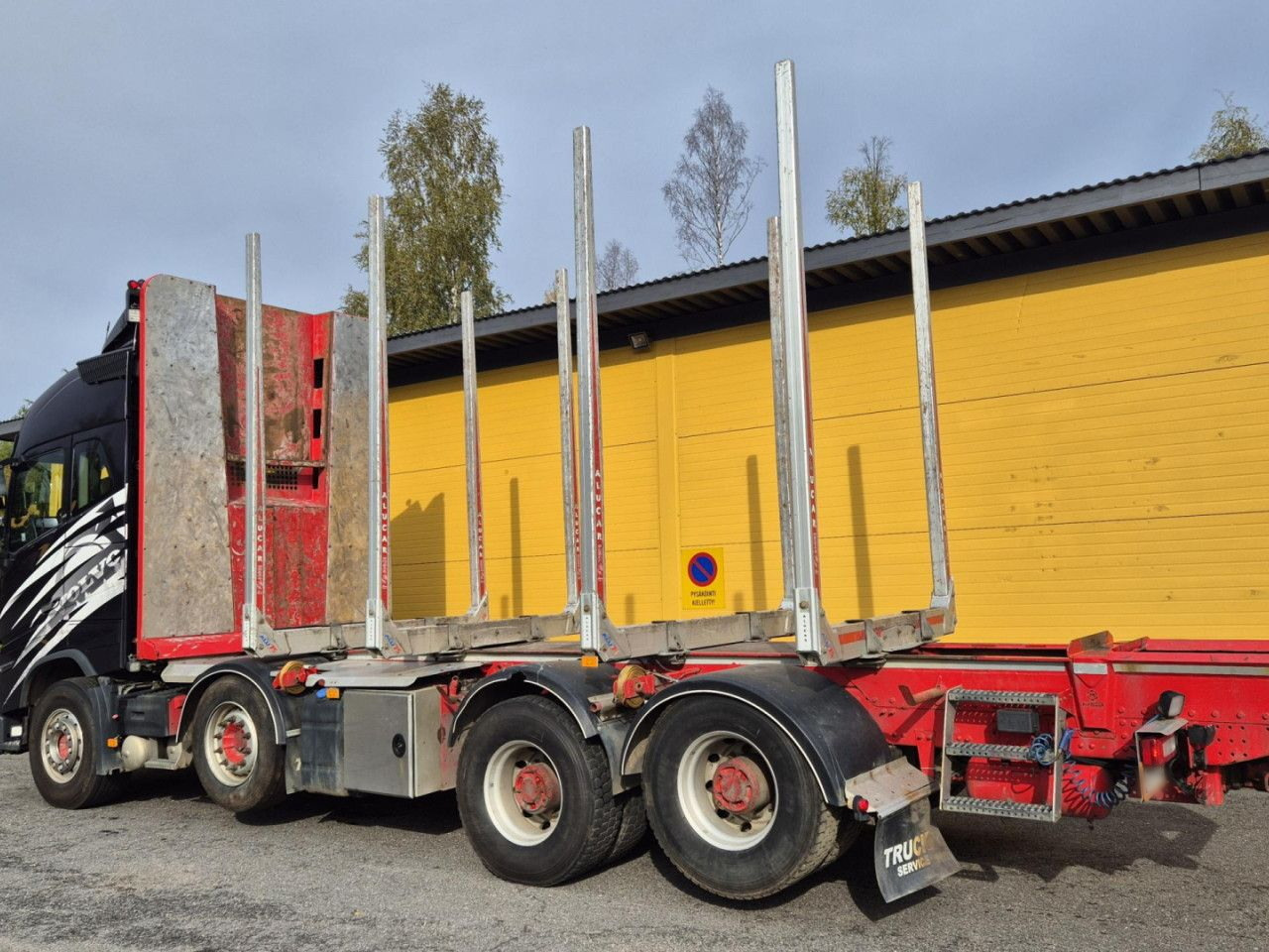 VOLVO FH 750 8x4 / 2 lifted axles / timber truck - Auto s hydraulickou rukou: obrázek 2 VOLVO FH 750 8x4 / 2 lifted axles / timber truck - Auto s hydraulickou rukou: obrázek 2